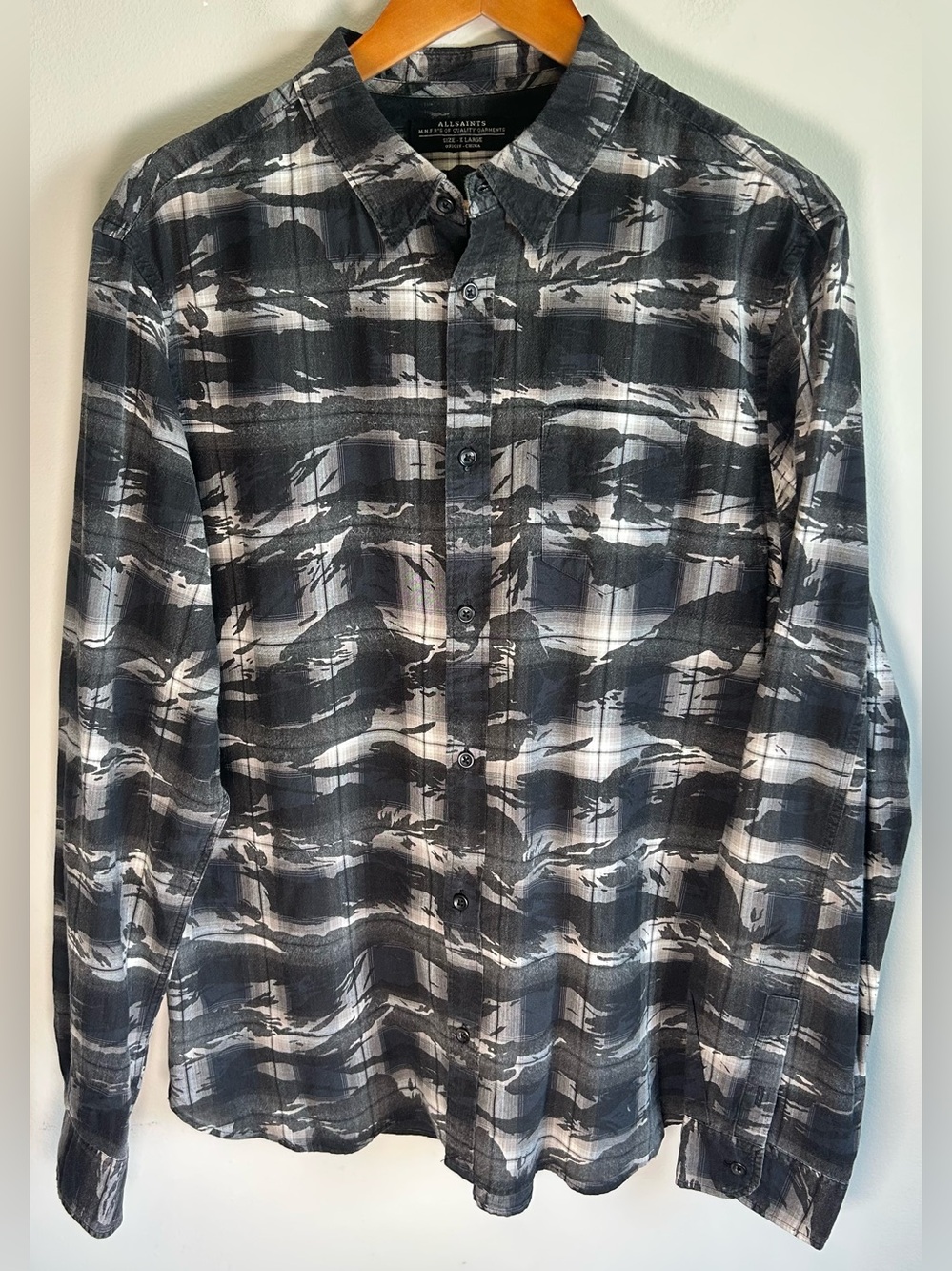 AllSaints Men’s Button Up Shirt Size XL Bissau LS Cotton Brushstroke Camo Plaid
